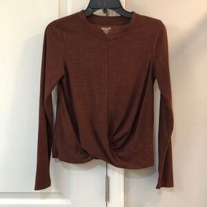 Size Medium woman’s top. Old Navy Active. Burnt red/plum color.